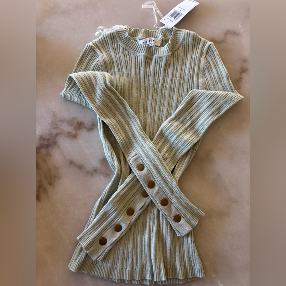 Hooked Up by IOT Sage Ribbed Sweater